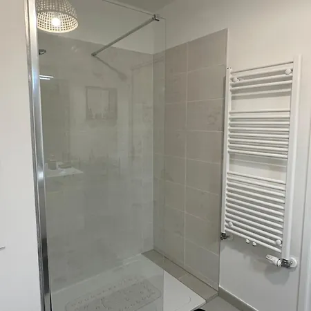 Appartement Entre Paris Et Disney Noisy-le-Grand Buitenkant foto